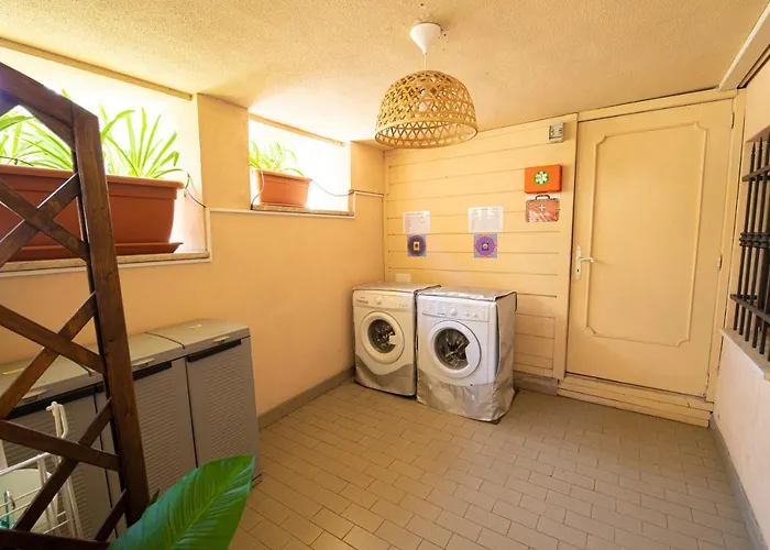 Resilienza Tropical Apartments&Room