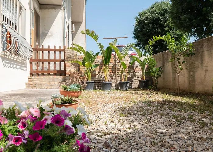 La Rosa Rooms & Holiday Home